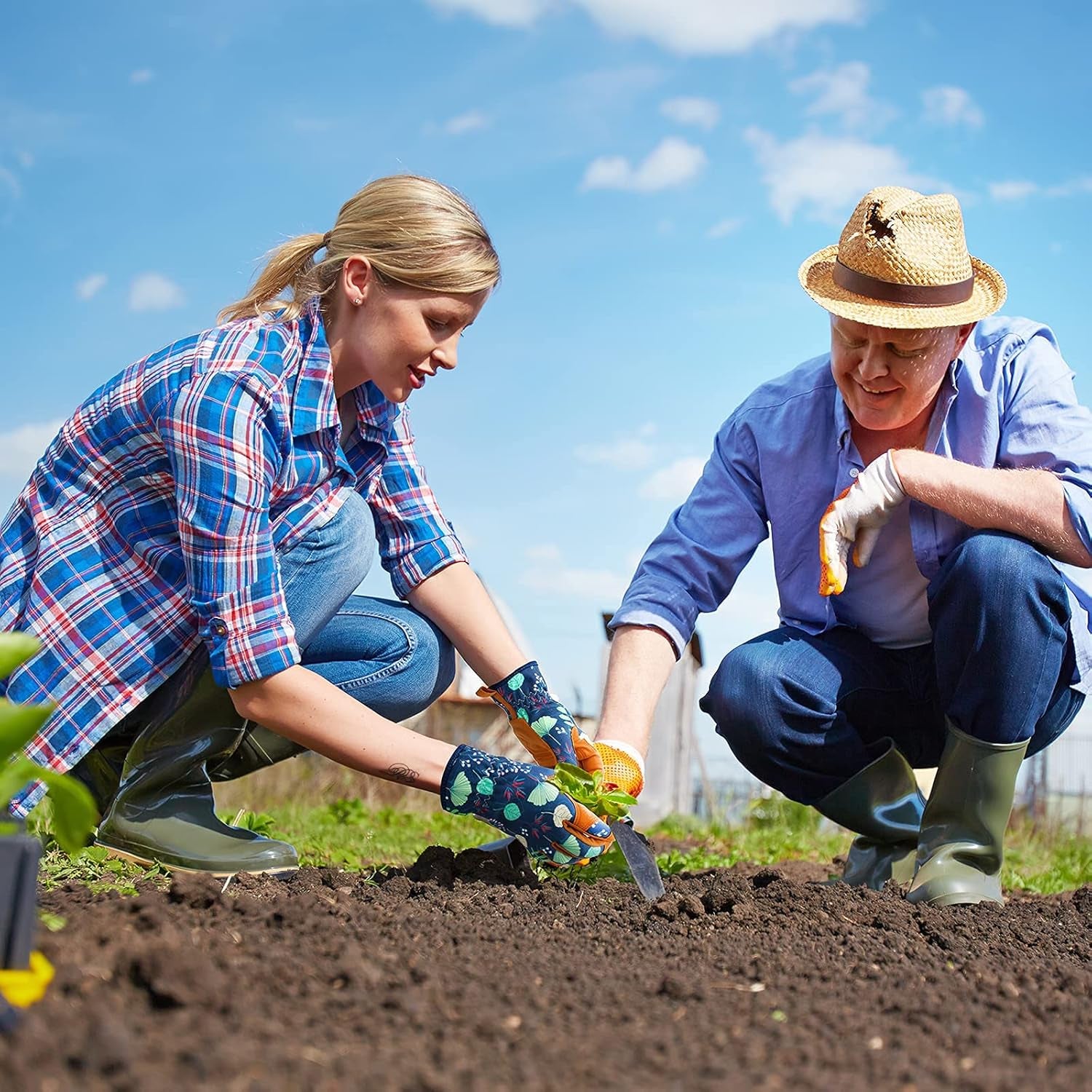Microfiber Leather Gardening Gloves for Women Breathable Womens Gardening Gloves Great Comfortable and Flexible for Gardening